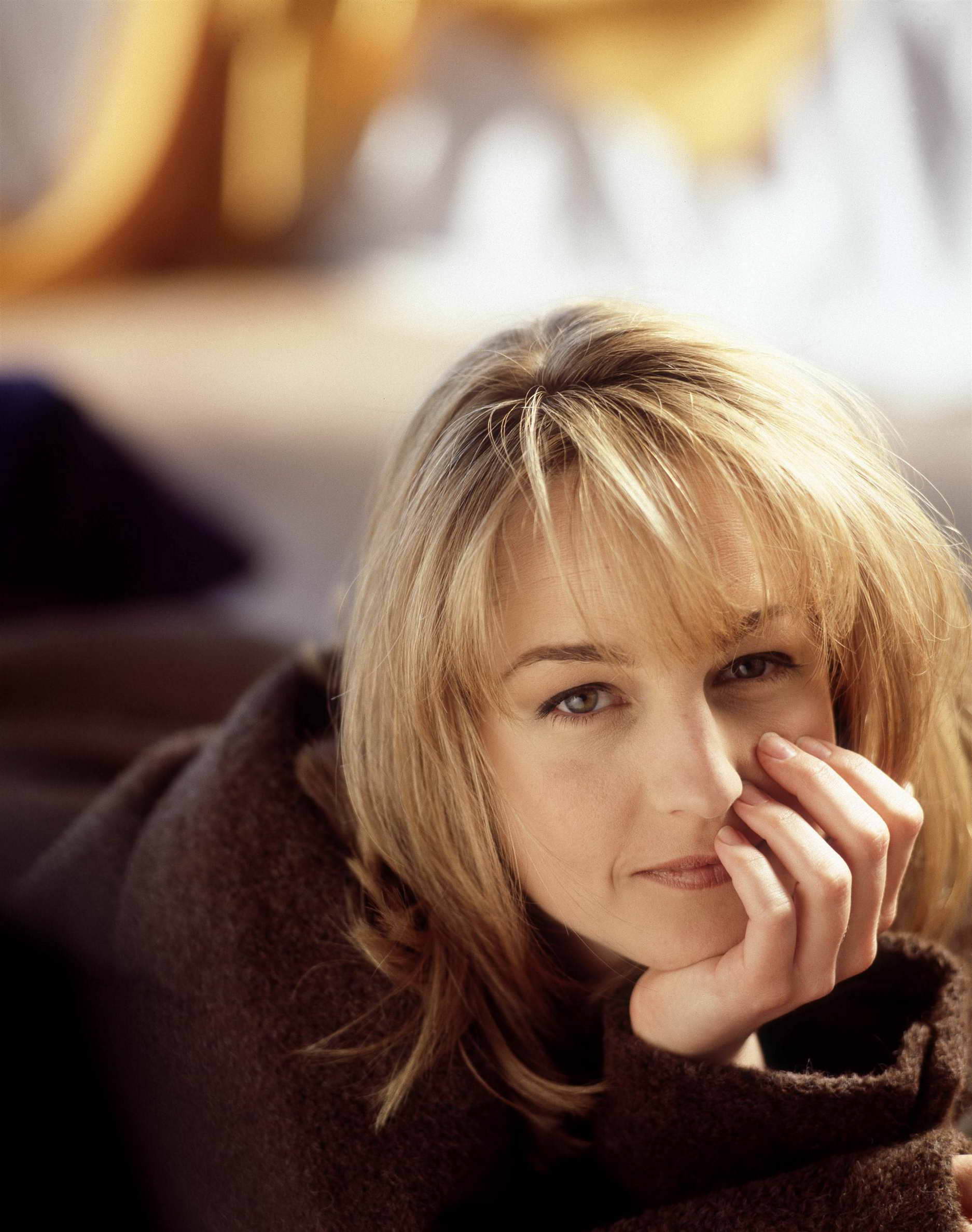  p>海伦·亨特,1963年6月15日生于美国加州卡尔弗城,美国影视女演员