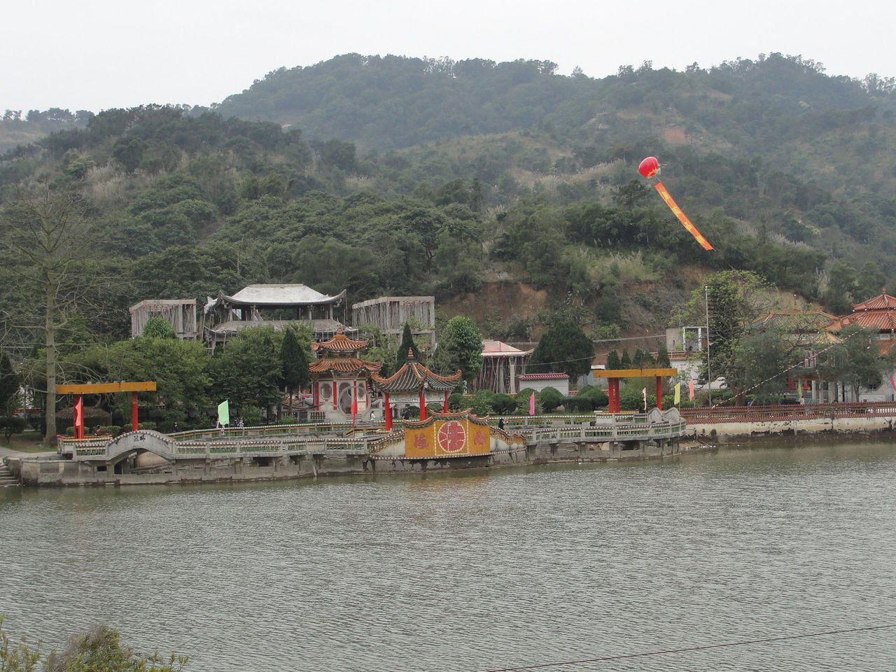 仙城八角亭