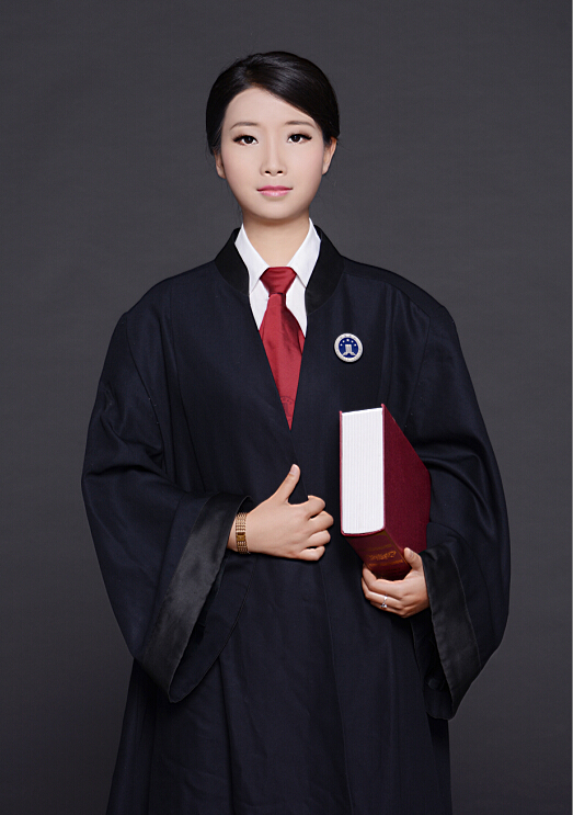 ">林启凤,女,汉族,1987年2月出生,云南省文山州西畴县人,法学本科毕业