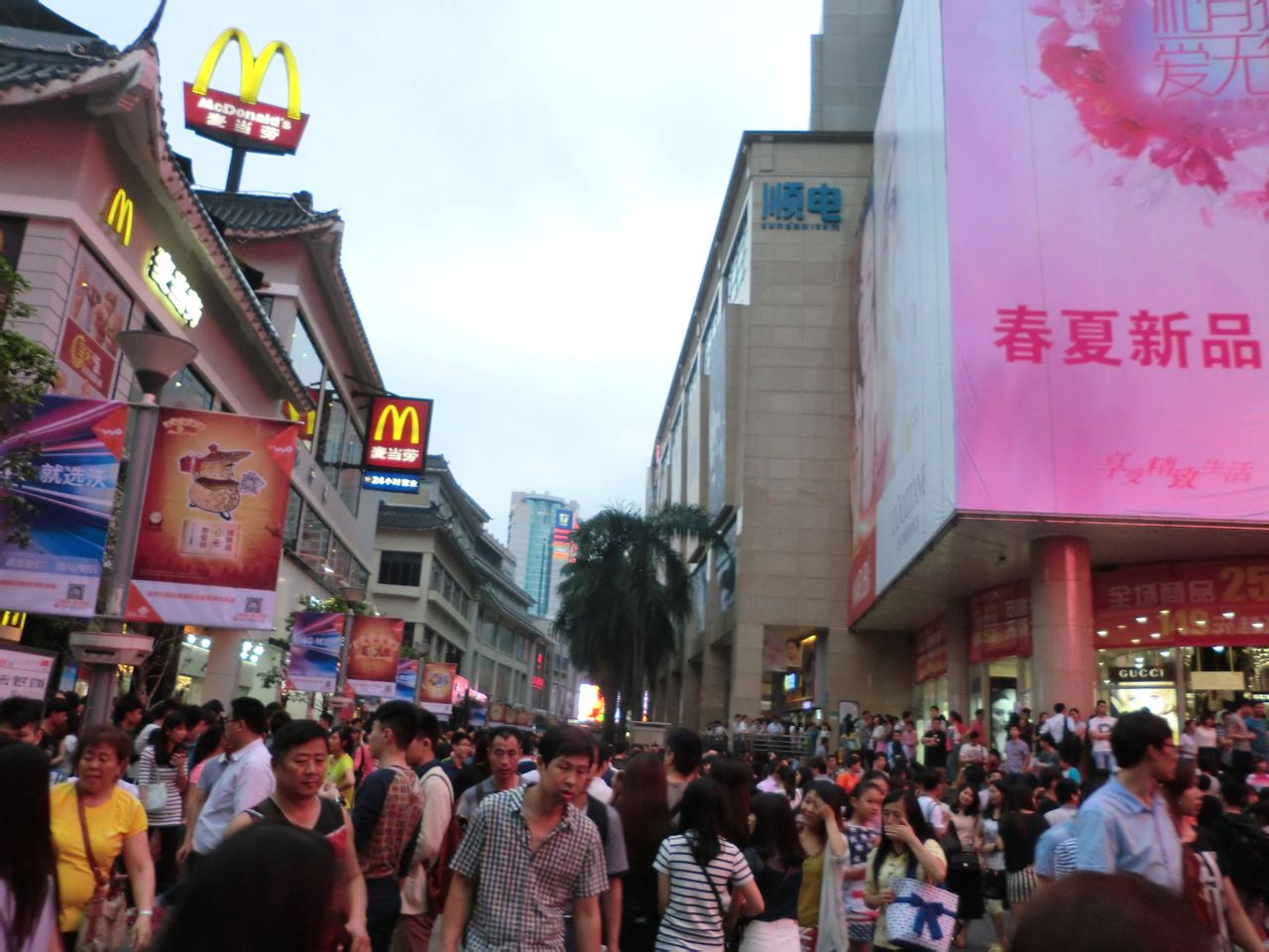  p>东门町位于苏州市珠江路西,花苑东路南,紧靠苏福路凯马汽车城,近邻