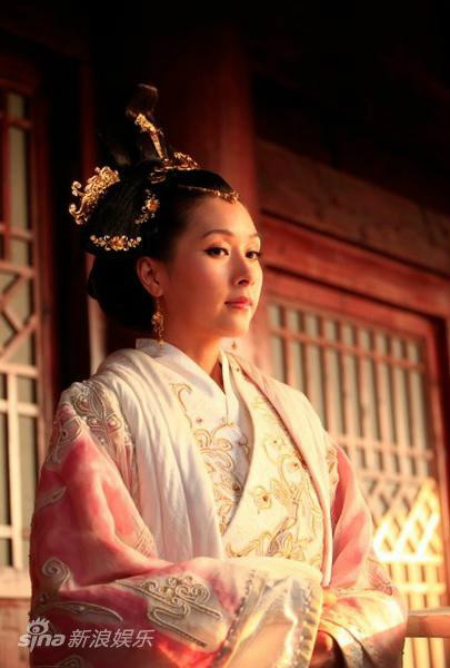  p>《春秋祭》是张浩岚, a href="#" data-lemmaid="3503096">刘国楠 