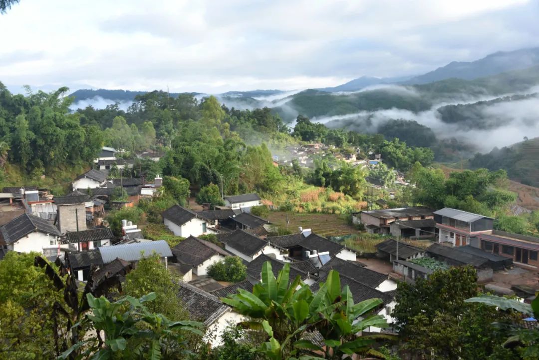  p data-id="go0lrgufsv">镇沅千家寨风景区位于云南省西南部,普洱市