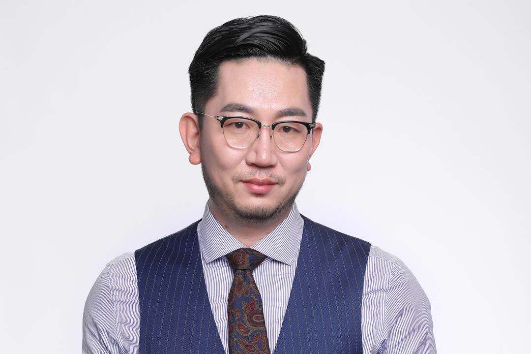  p> span class="ref" data-ctrid="2dcfka33mgm">张伟伟,男,律师,现