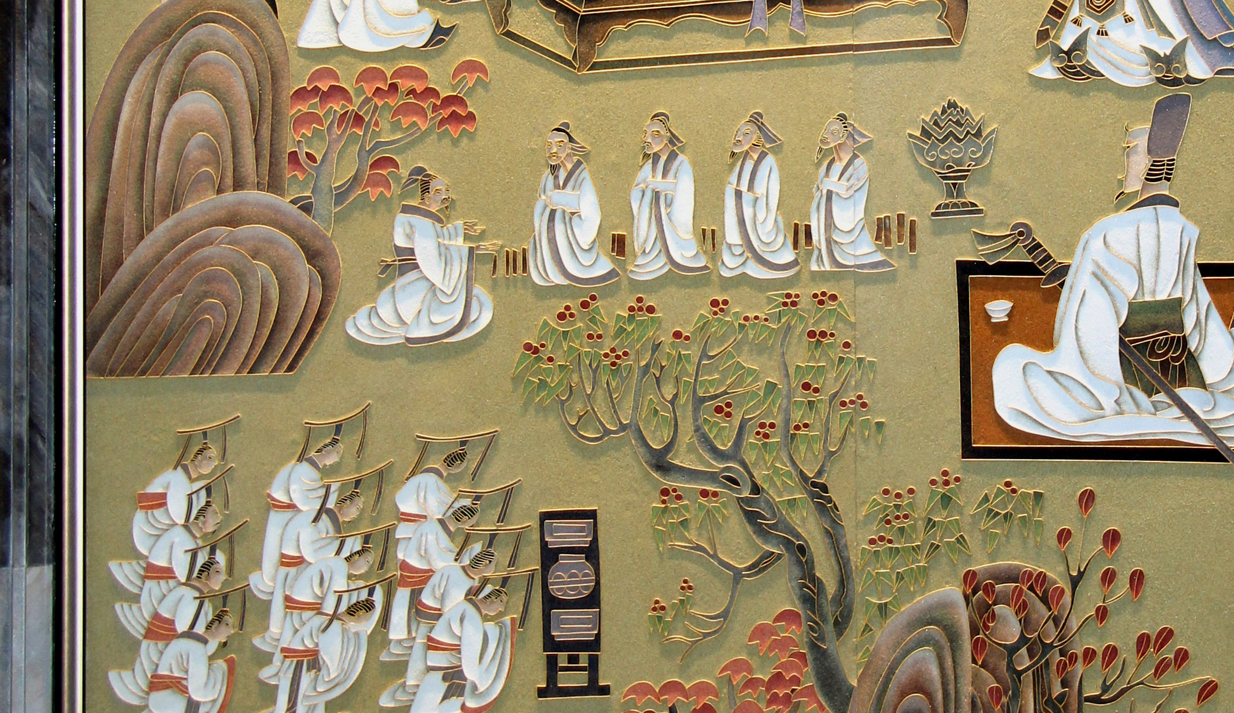 ">姜炳清 /a>于2013年为中建大厦贵宾厅设计的珐琅铂晶壁画作品,表现