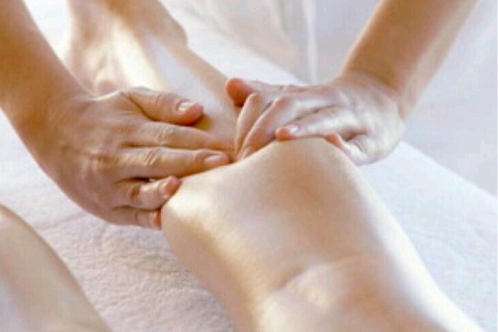  p> a target="_blank" href="/item/经络疏通法/2906391" data-lemma