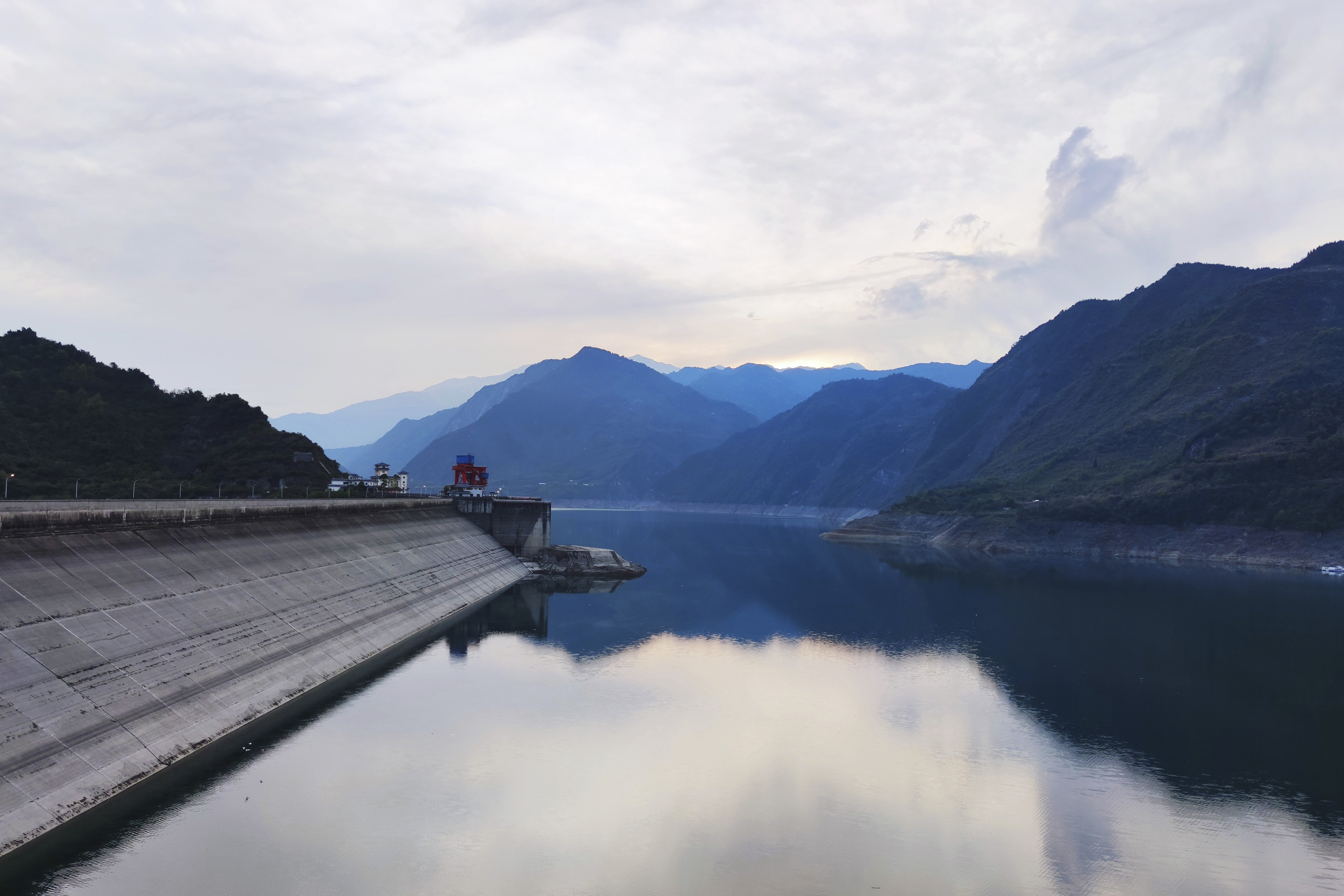 scenic area),位于四川省著名的世界三遗之地——都江堰市西北边隅