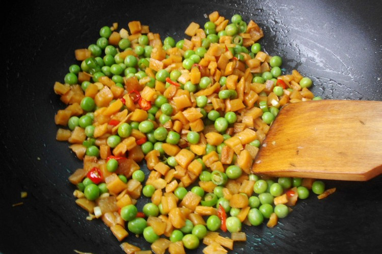 炒豌豆萝卜干