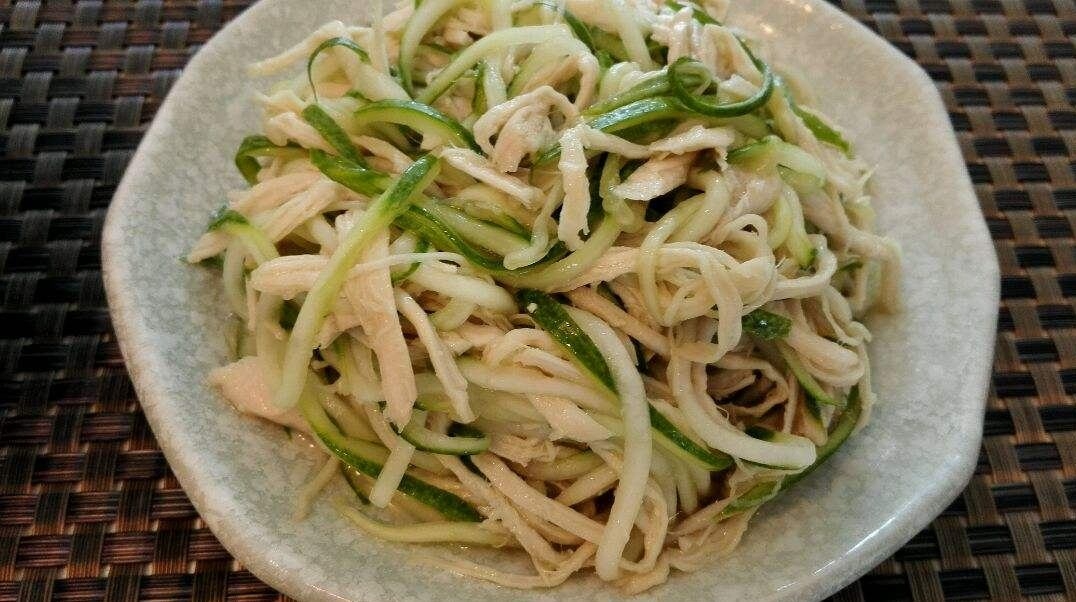 黄瓜炒鸡丝