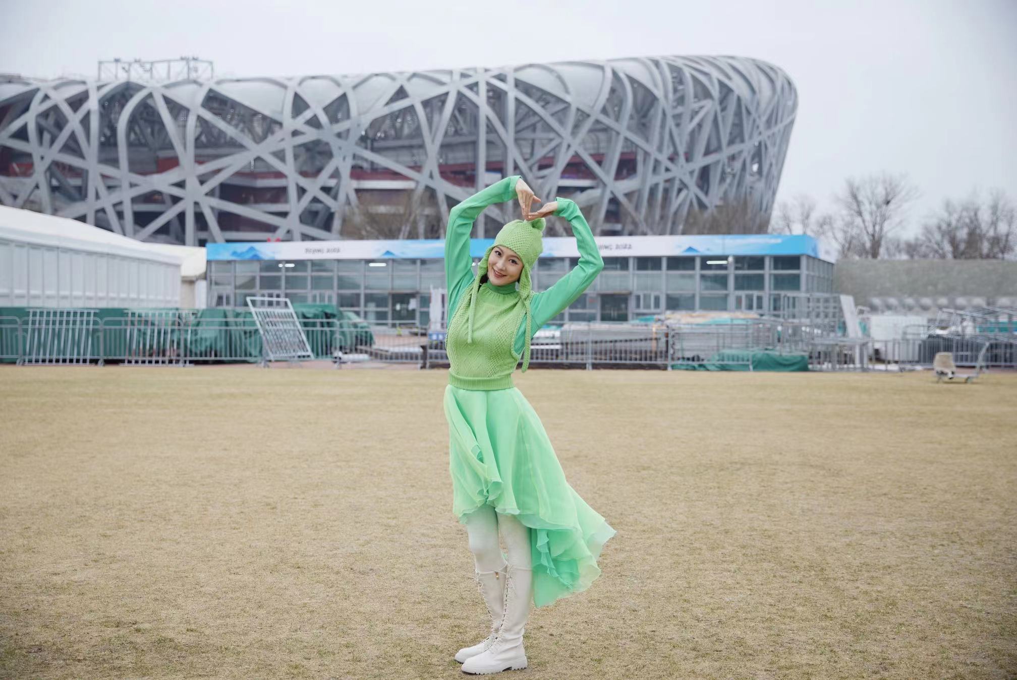 ctrid="sxb7yhlubyor">秦朗,中国内地舞蹈演员,毕业