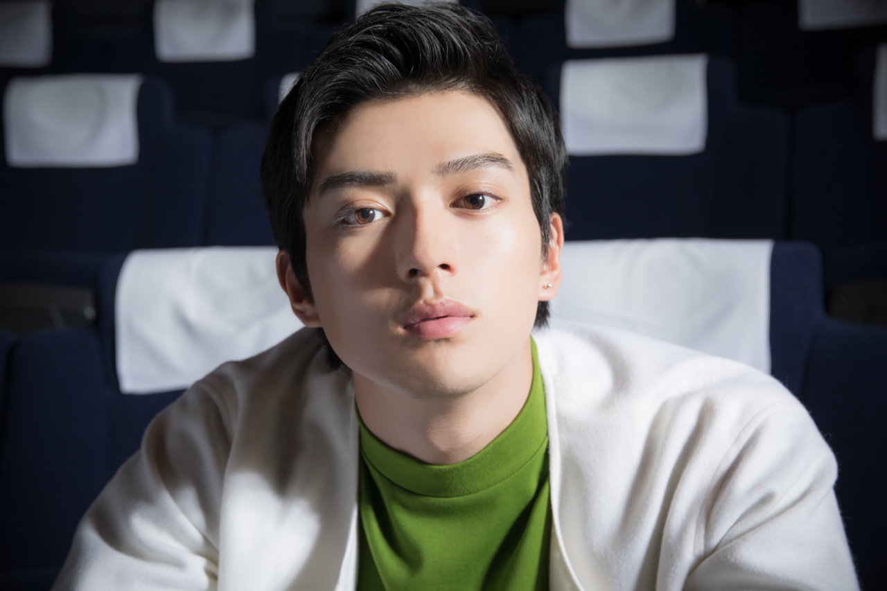 新田真剑佑_百度百科