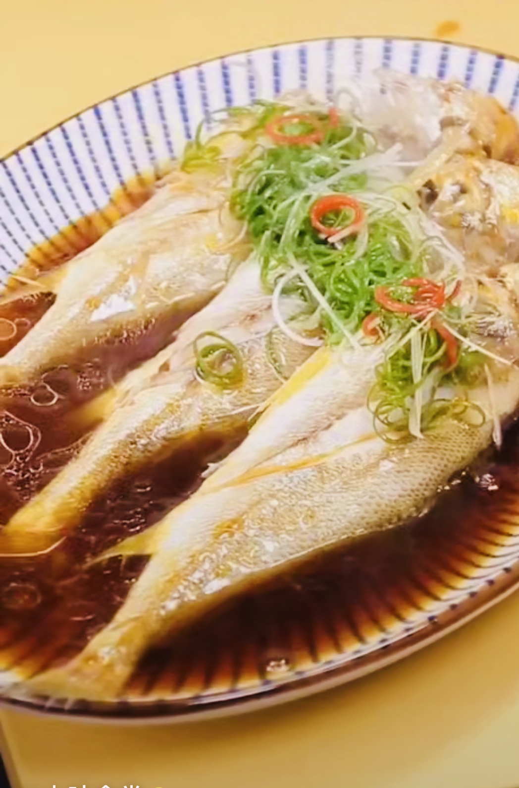 咸菜乳清蒸小黄鱼