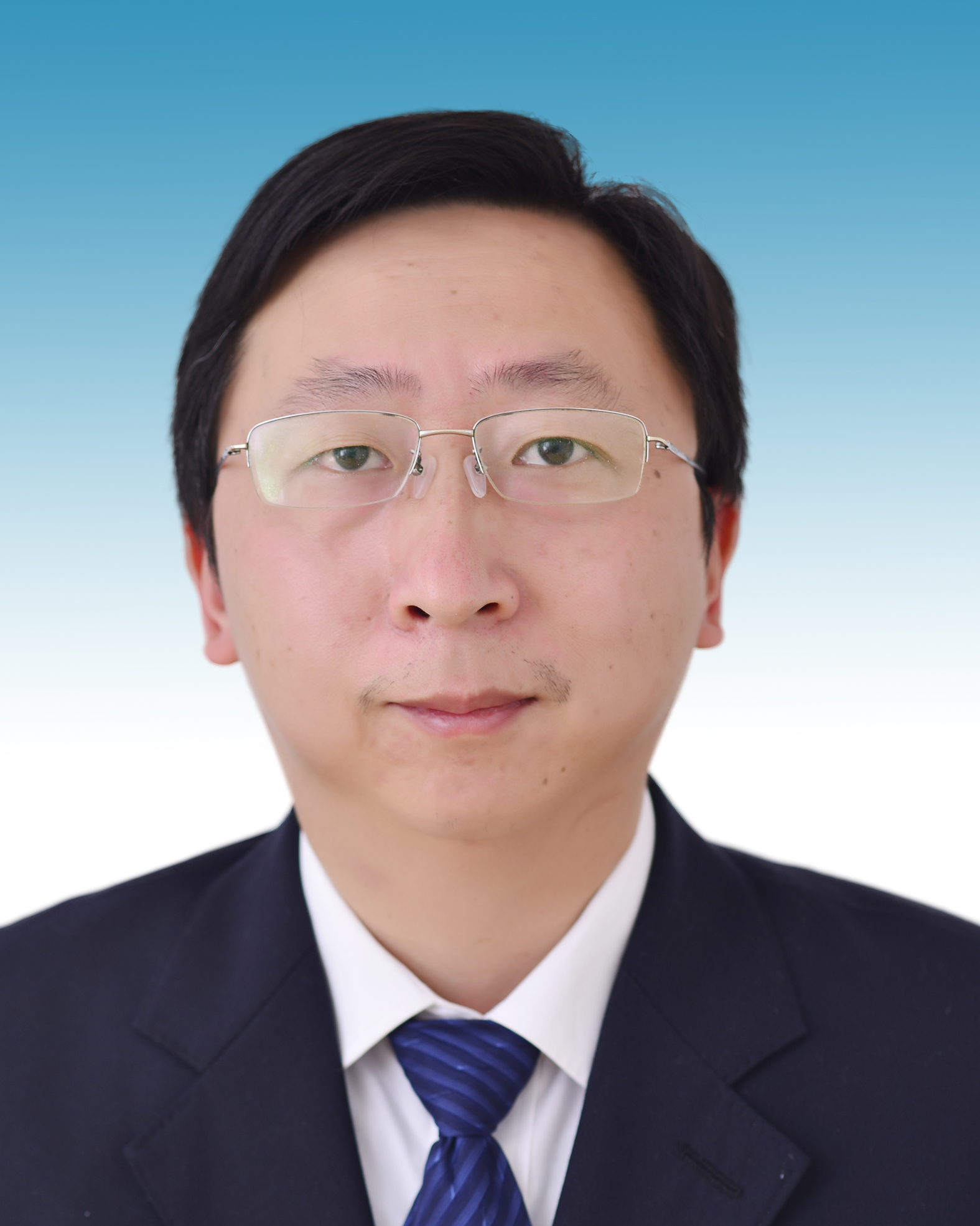 李明