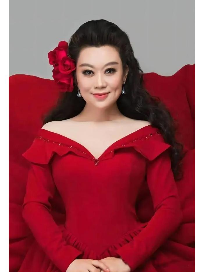  p data-id="t37hmtfs2s4j">张莉莉,中国内地女高音歌唱家, a target=