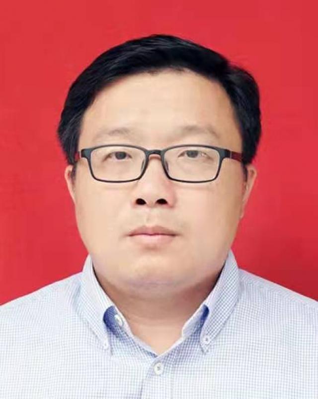  p>陈俊鹏,现任江西省樟树市洲上乡党委副书记,乡长. /p>