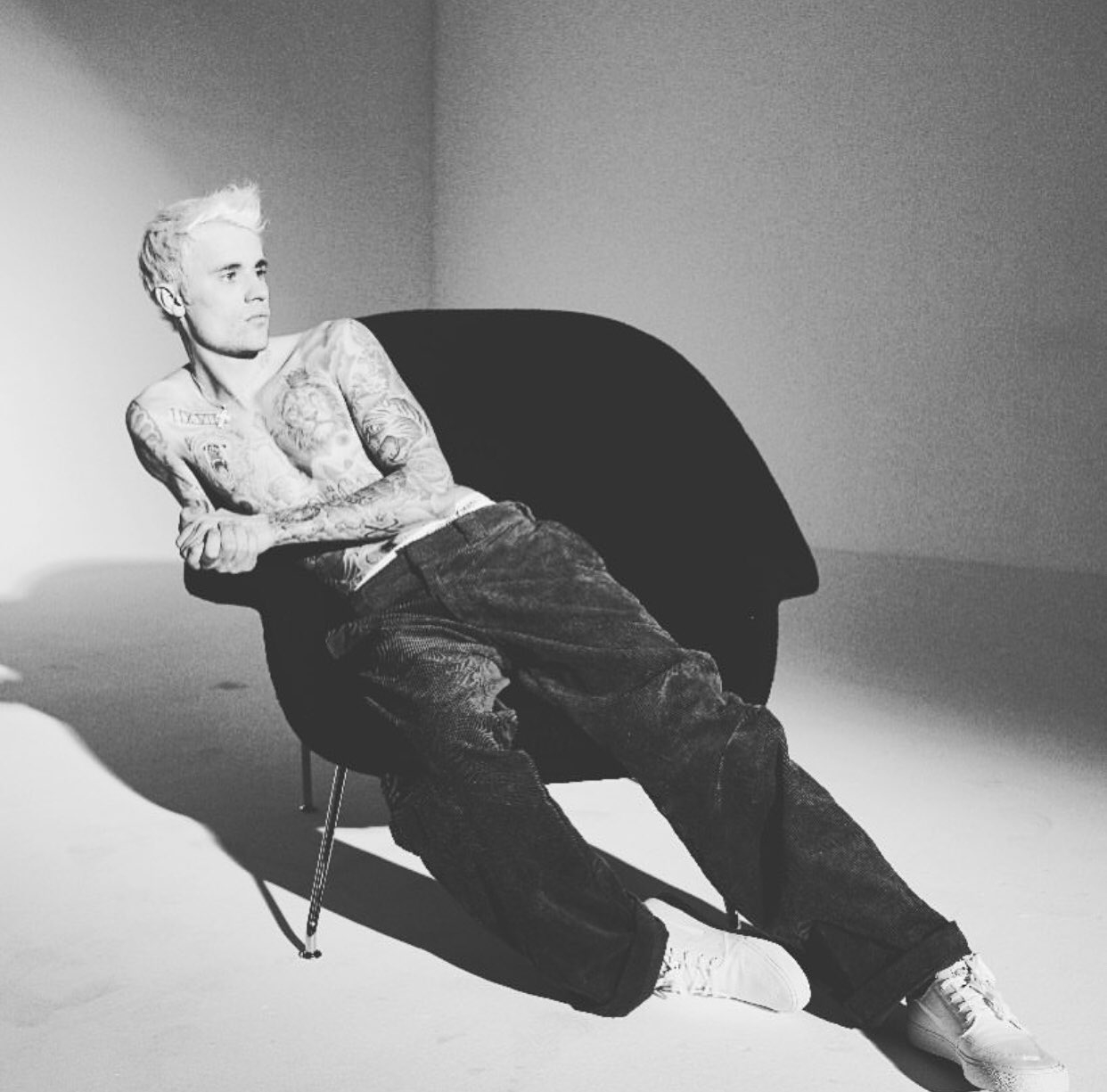 《changes》是 a target="_blank" href="/item/贾斯汀·比伯/902310"