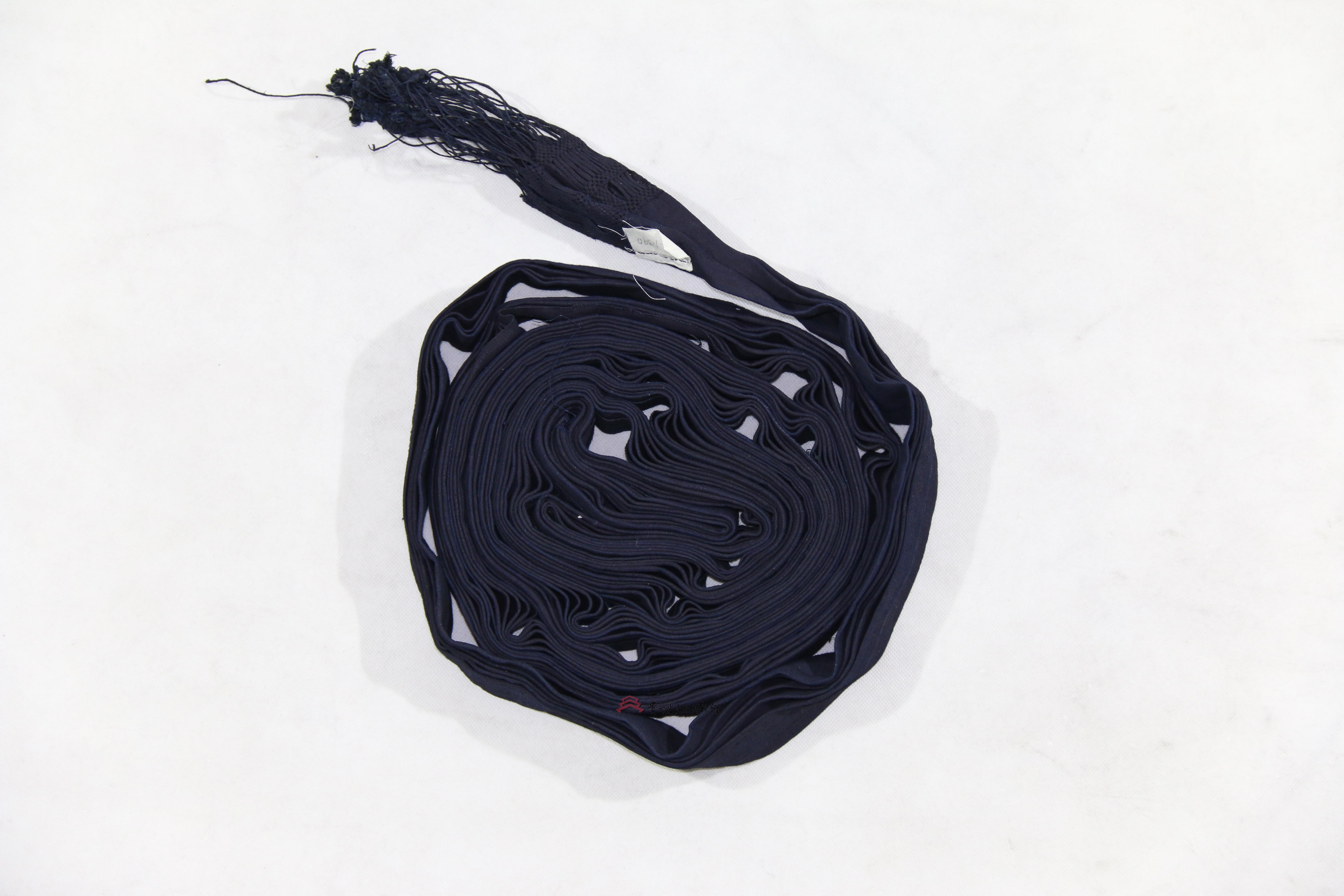 当代安龙布依族蓝靛染流苏头帕