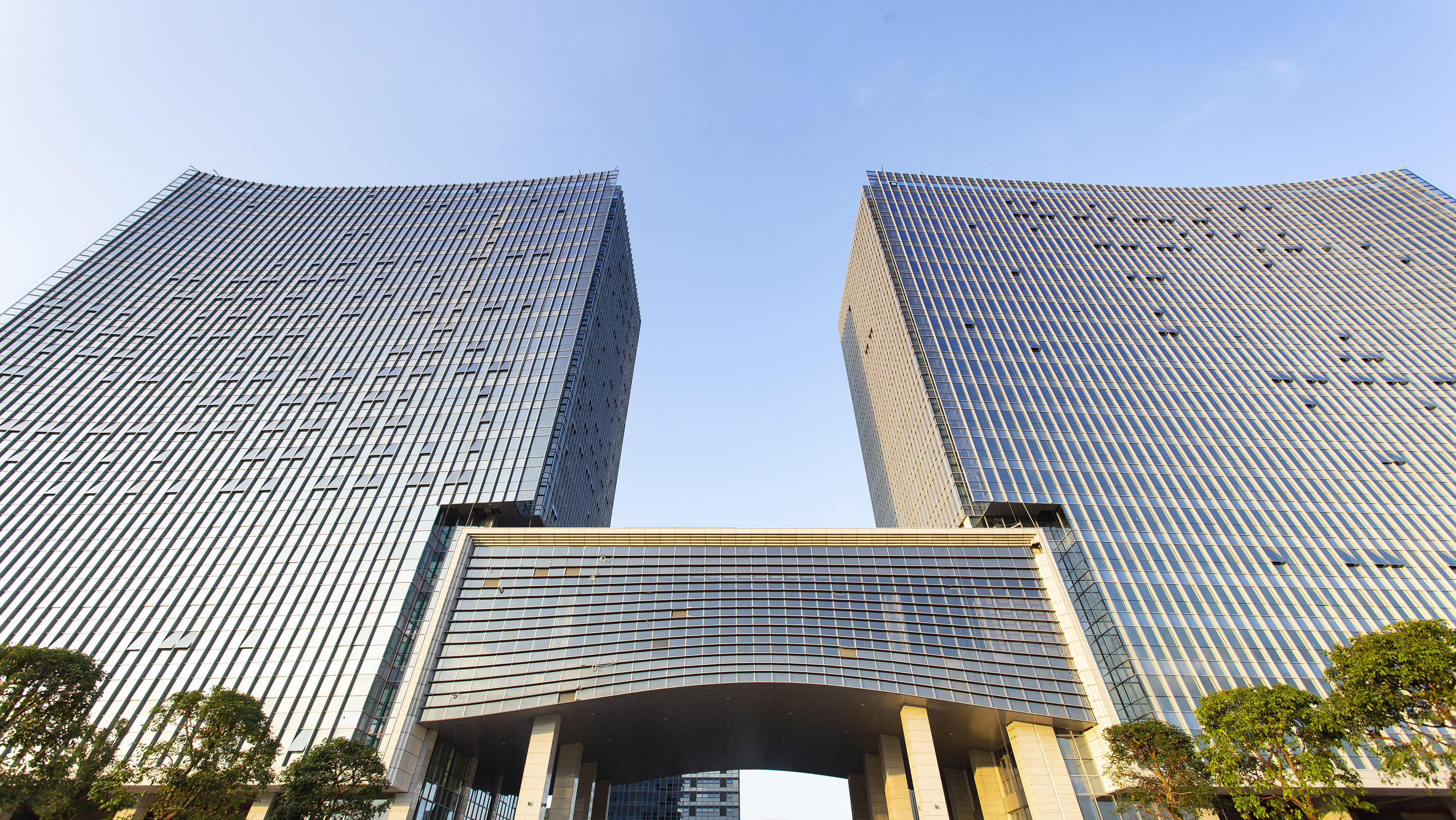 粤商/856620" data-lemmaid="856620">粤商 /a>中崛起最快,活力最强