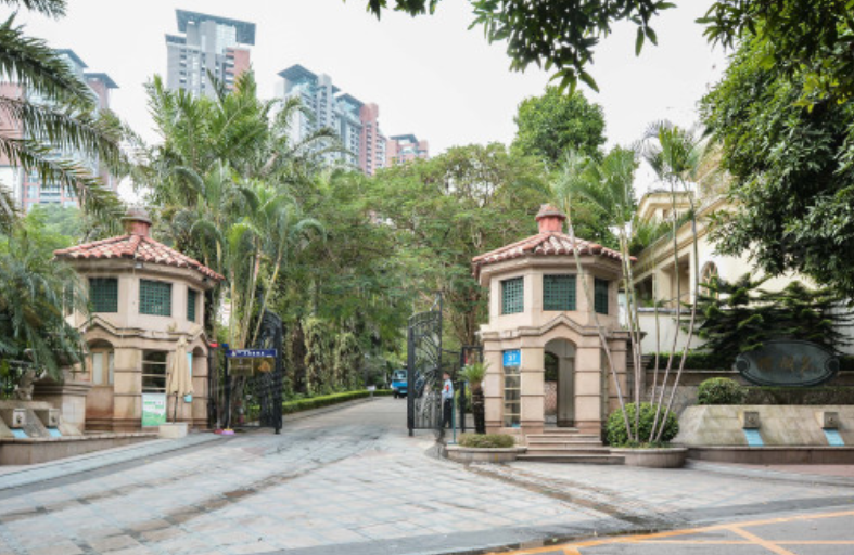  p>棕榈泉别墅二期位于深圳市罗湖区银湖,共计房屋3户. /p>