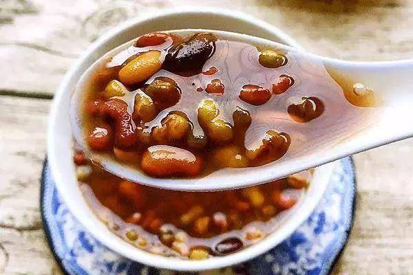 防暑冷饮三豆饮