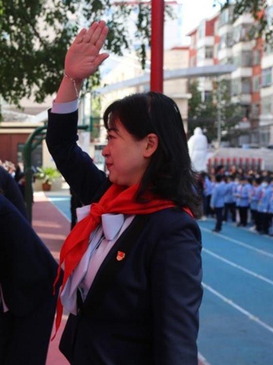 1980年12月出生,中共党员,大学本科学历,太原市杏花岭区后小河小学校