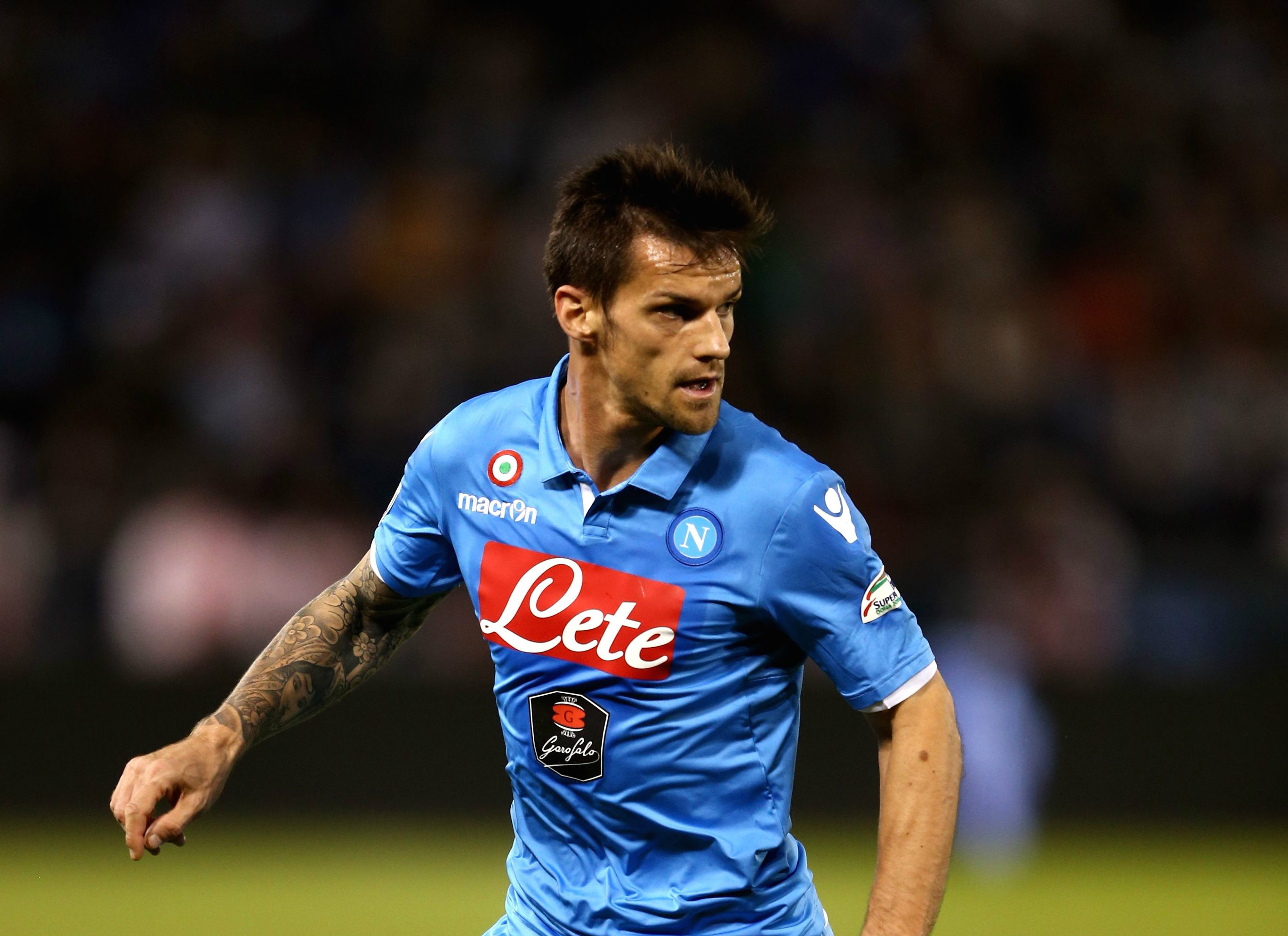  p data-id="gnbuq7bpge">克里斯蒂安·马乔(c