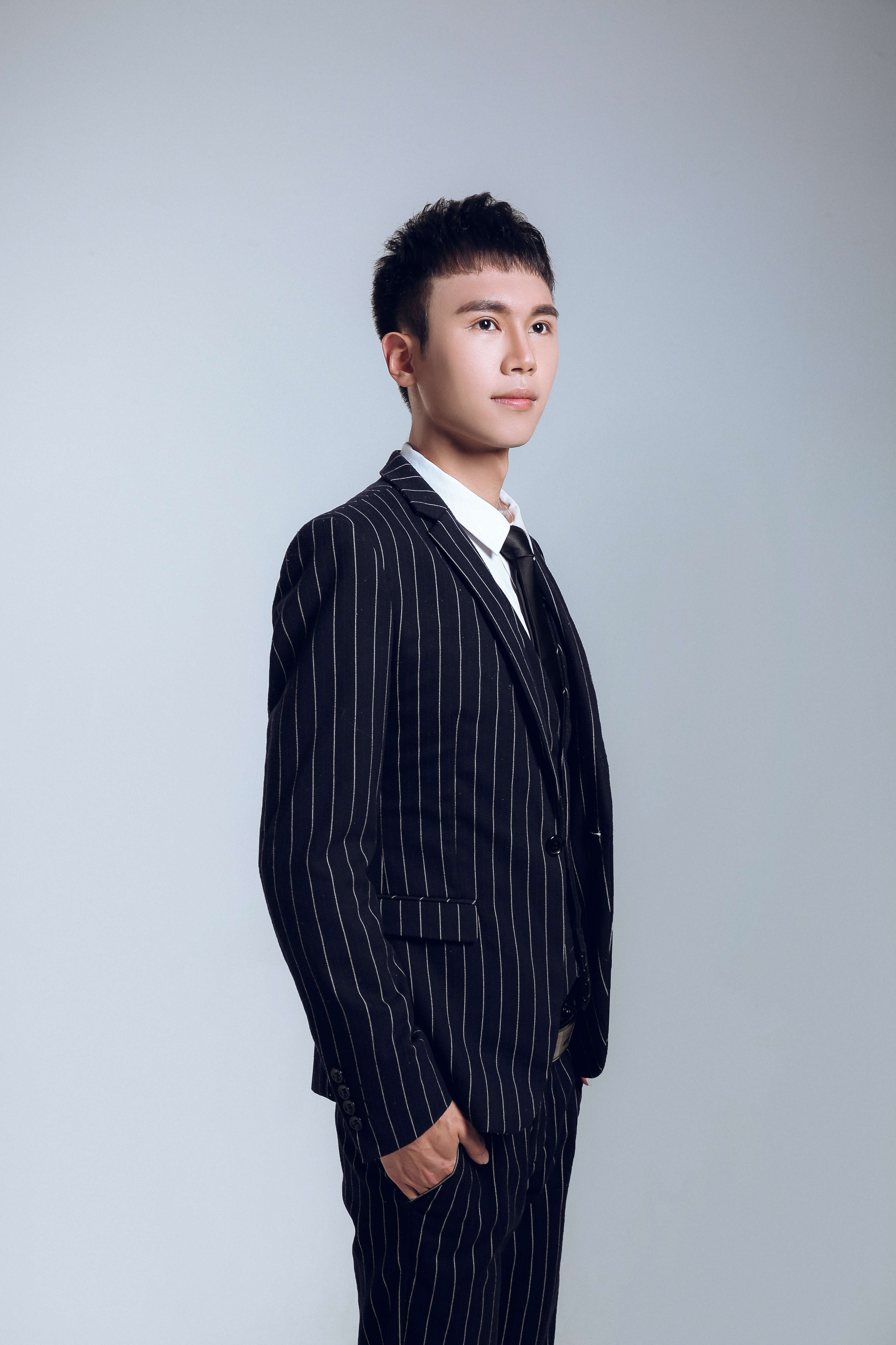 龙天啸