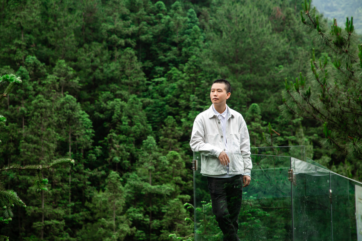  p>雷光林,编剧,主要作品:电影《战斗民族养成记》,电视剧《一剑横空