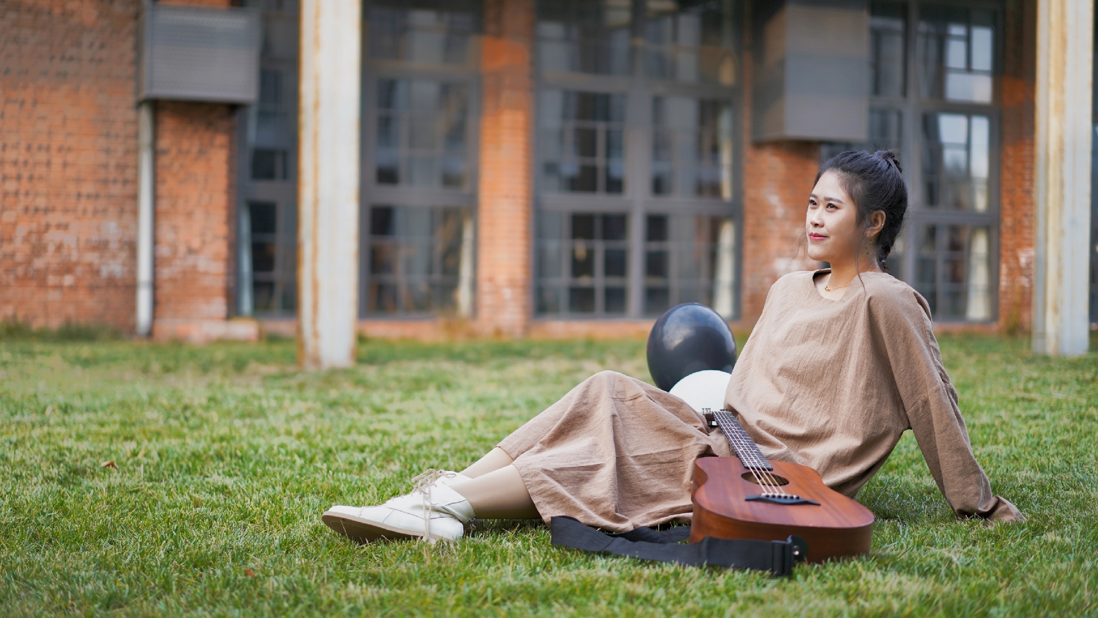 jq0elbg">王佳杨,1998年4月24日出生于辽宁省朝阳市 ,中国内地女歌手