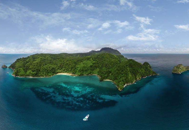  p>科科斯岛(英语:cocos island;西班牙语:isla del coco)位于在 a