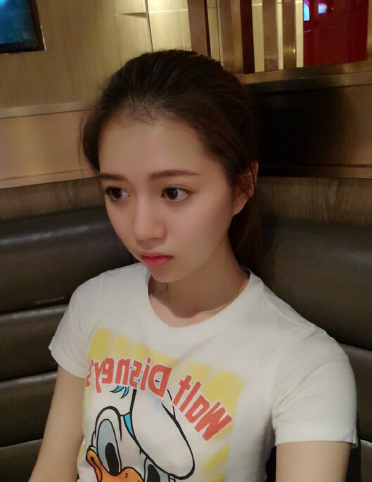  p data-id="gnz8tzzkm3">丁可儿,原名丁可,199