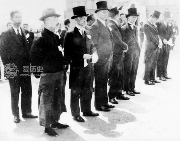 头号汉奸汪精卫串访伪满全过程 向溥仪鞠躬山呼万岁_百科TA说