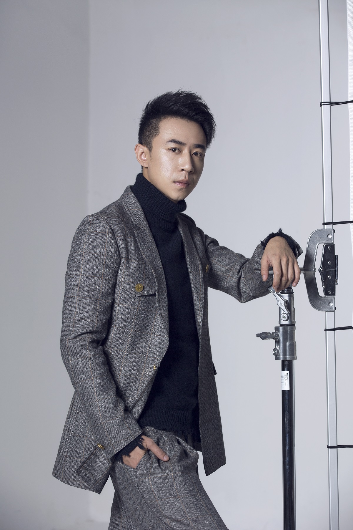 ="go18uvusev">张维伊,1988年1月9日出生于北京市,中国内地影视男演员