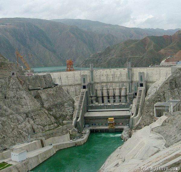 李家峡水电站