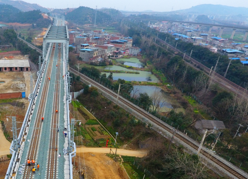  p>武九高速铁路(wuhan-jiujiang high-speed railway),又名武九客运