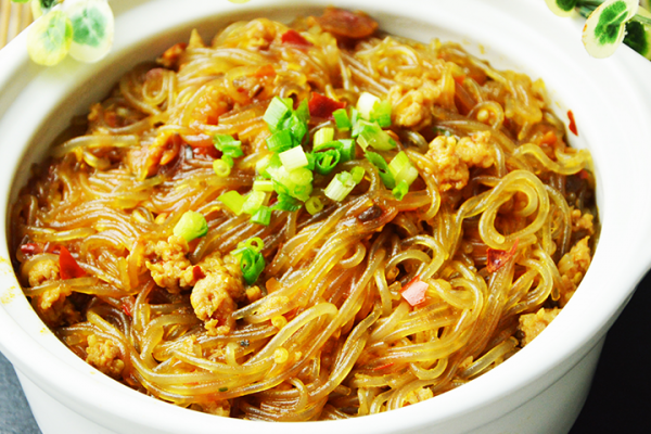 肉末葱香红烧粉丝