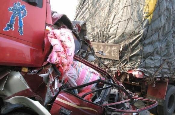 2.11京沪高速特大交通事故