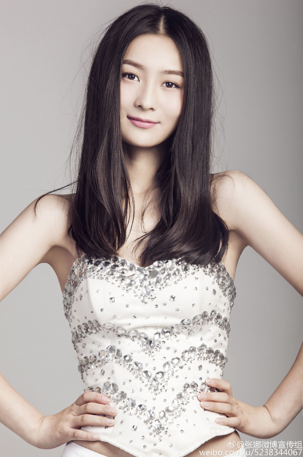  p>张维娜,原名张娜,1990年6月22日出生于湖北省武汉市,中国内地女