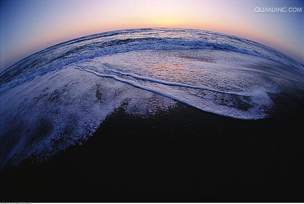  p>太平洋(pacific ocean)是世界上最大,最深,边缘海和岛屿最多的大洋