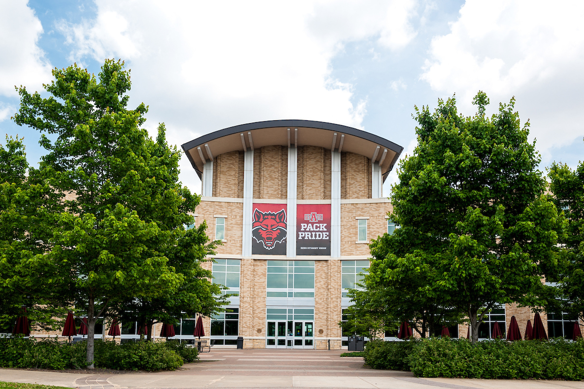 class="ref" data-ctrid="t6nzstveelcv">阿肯色州立大学(arkansas