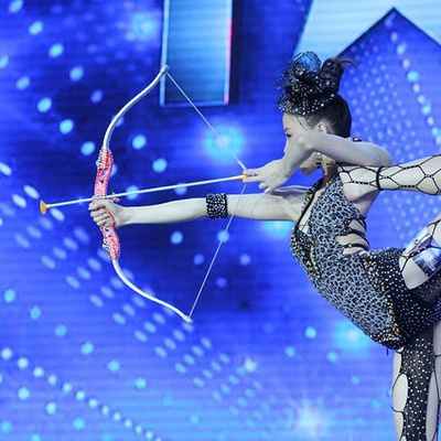 姐姐尹素丽中文名尹中华外文名hua别    名华华国    籍中国民    族