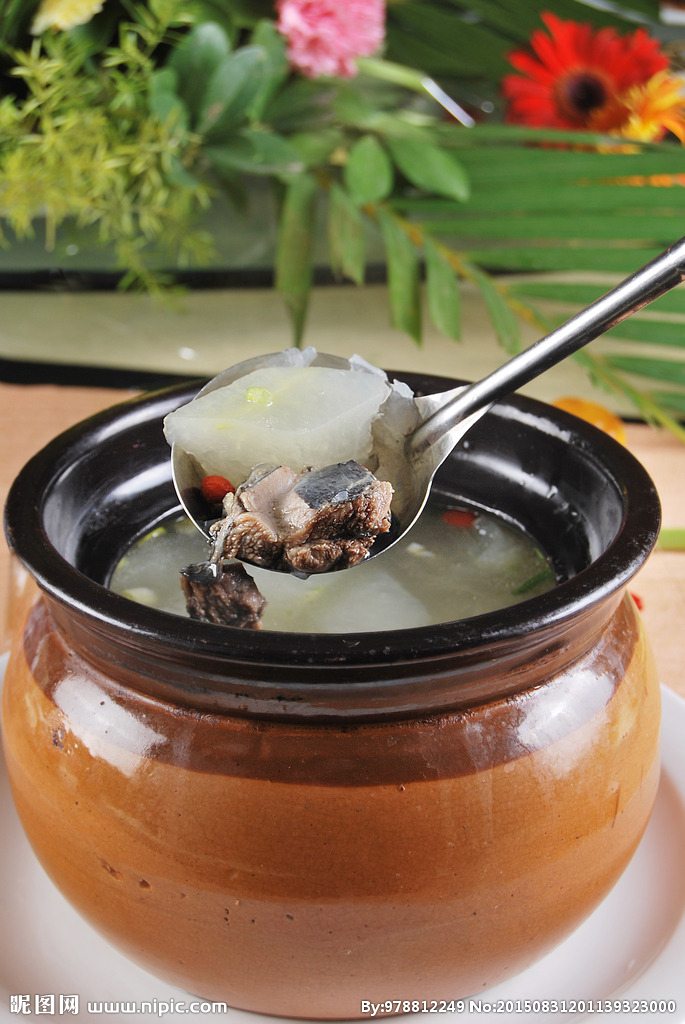 乌鸡烧冬瓜