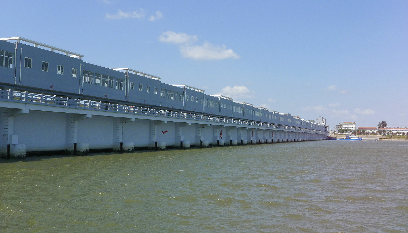  p>海通镇,隶属于江苏省盐城市射阳县,地处 a target="_blank" href="