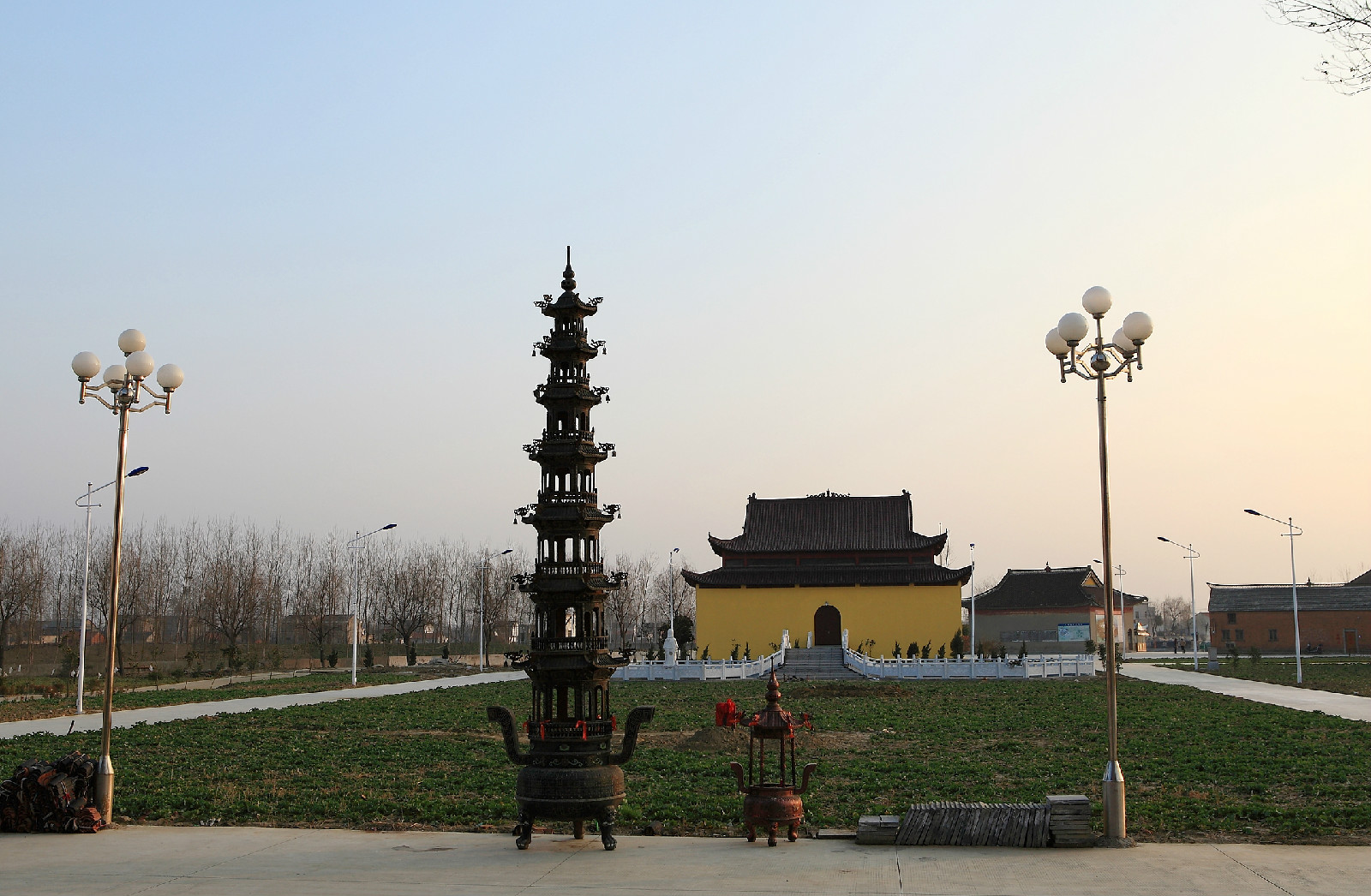 江苏省建湖县建阳镇新阳村泰山寺