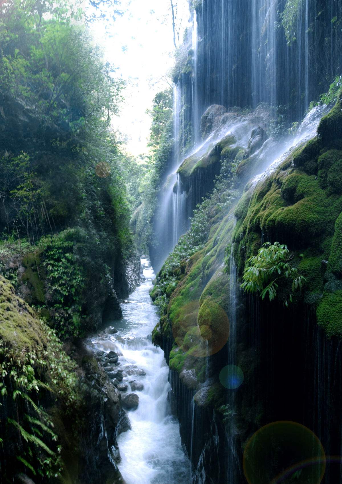 天意谷洞中天河