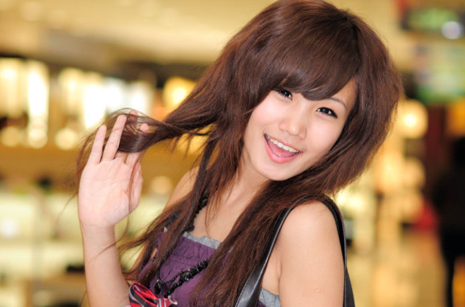  p>《停在昨天》,是思小妞演唱的一首歌曲,由 a target="_blank" href