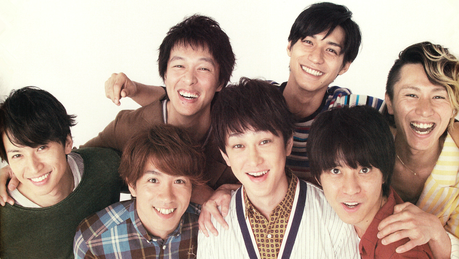 日本杰尼斯事务所旗下男子组合,官方翻译为关杰尼∞.