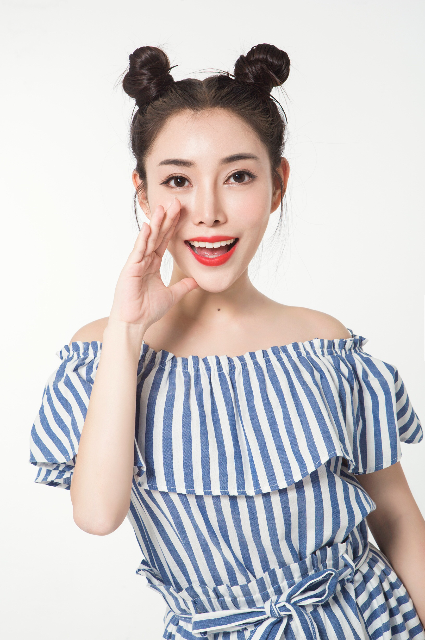  p>王子唯,1996年11月2日出生于吉林省吉林市,毕