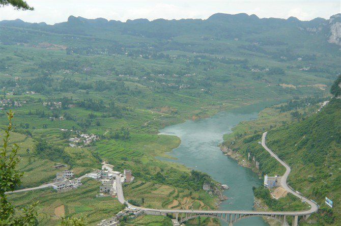  p>凹河村,位于贵州省清镇市流长苗族乡凹河村,距离贵州省会贵阳约80.