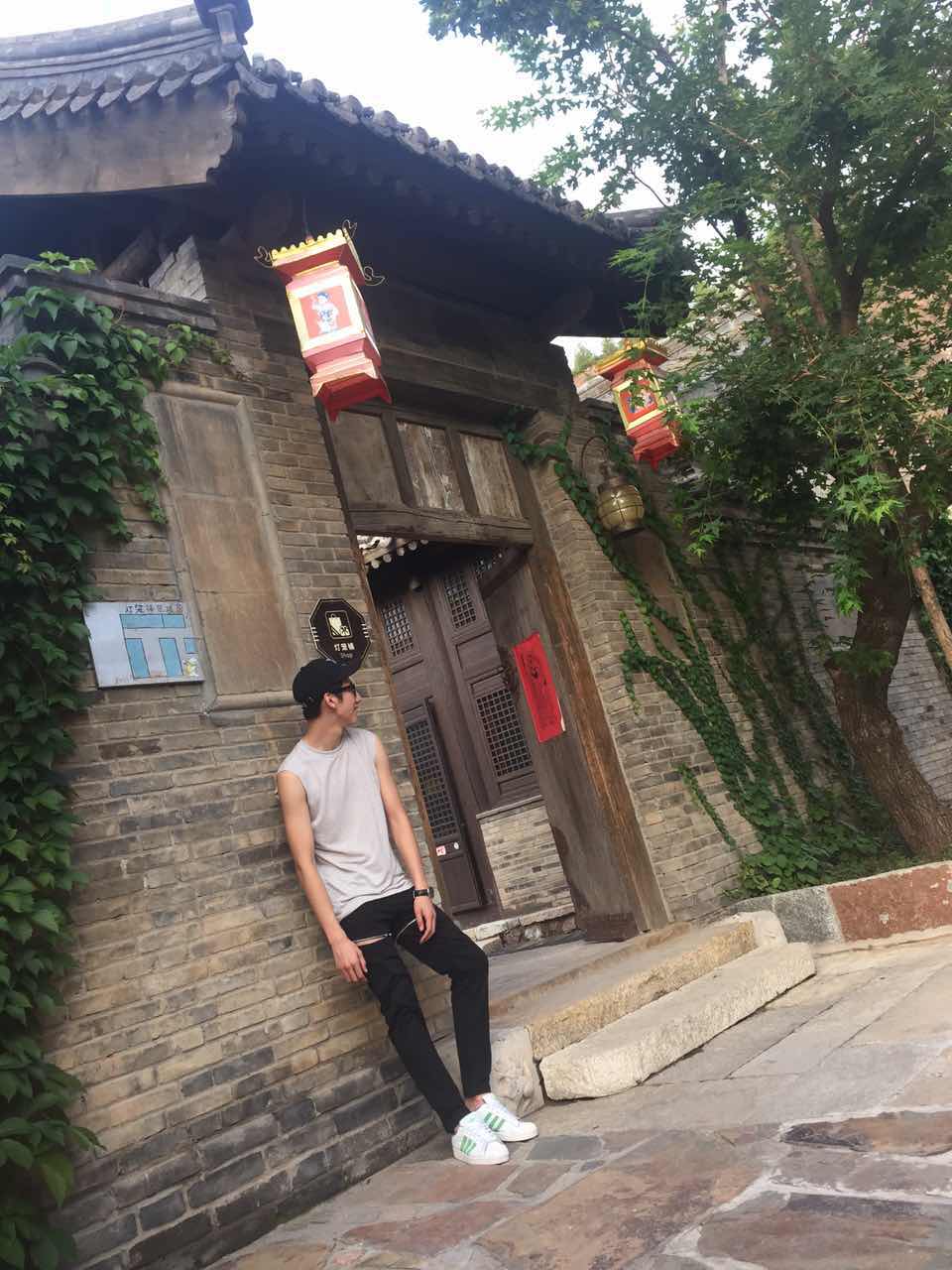  p data-id="gnbsz414gy">李欣雨,中国内地男演员, a target="_blank"