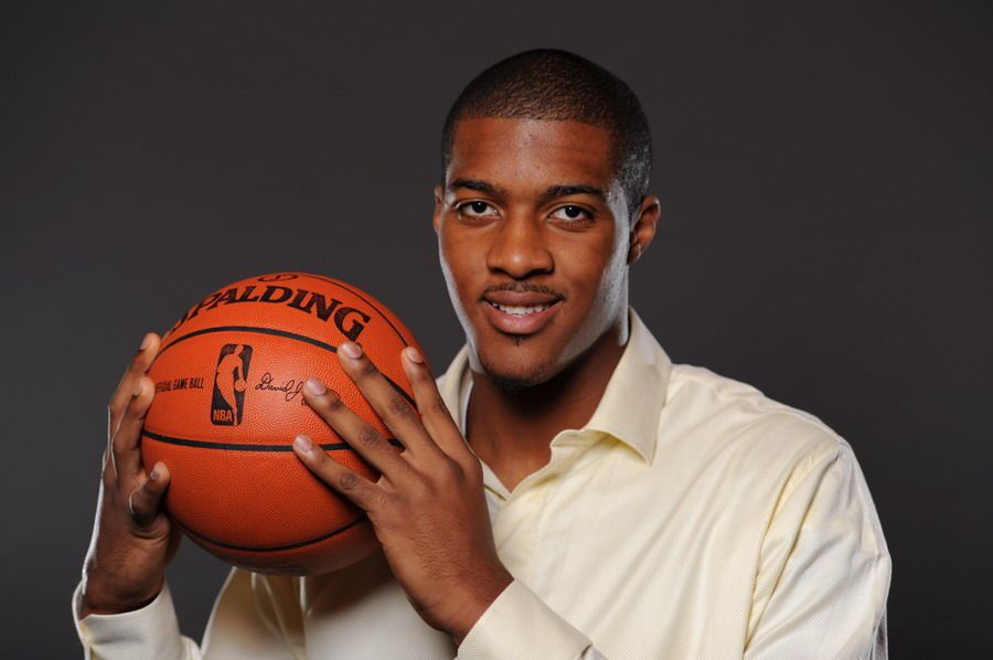  p>德里克·费沃斯(derrick favors),1991年7月15日出生于 a target="